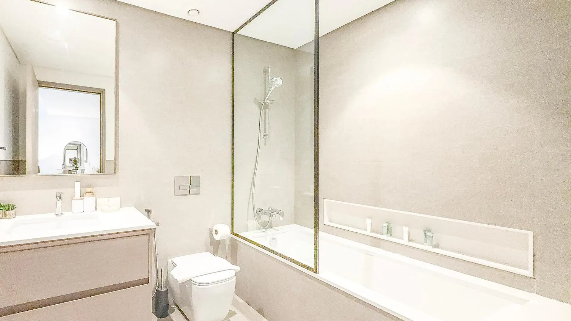 Grande Signature, 1Br, Infinity Pool & Gym, 5Min Walk To Dubai Mall Apartment