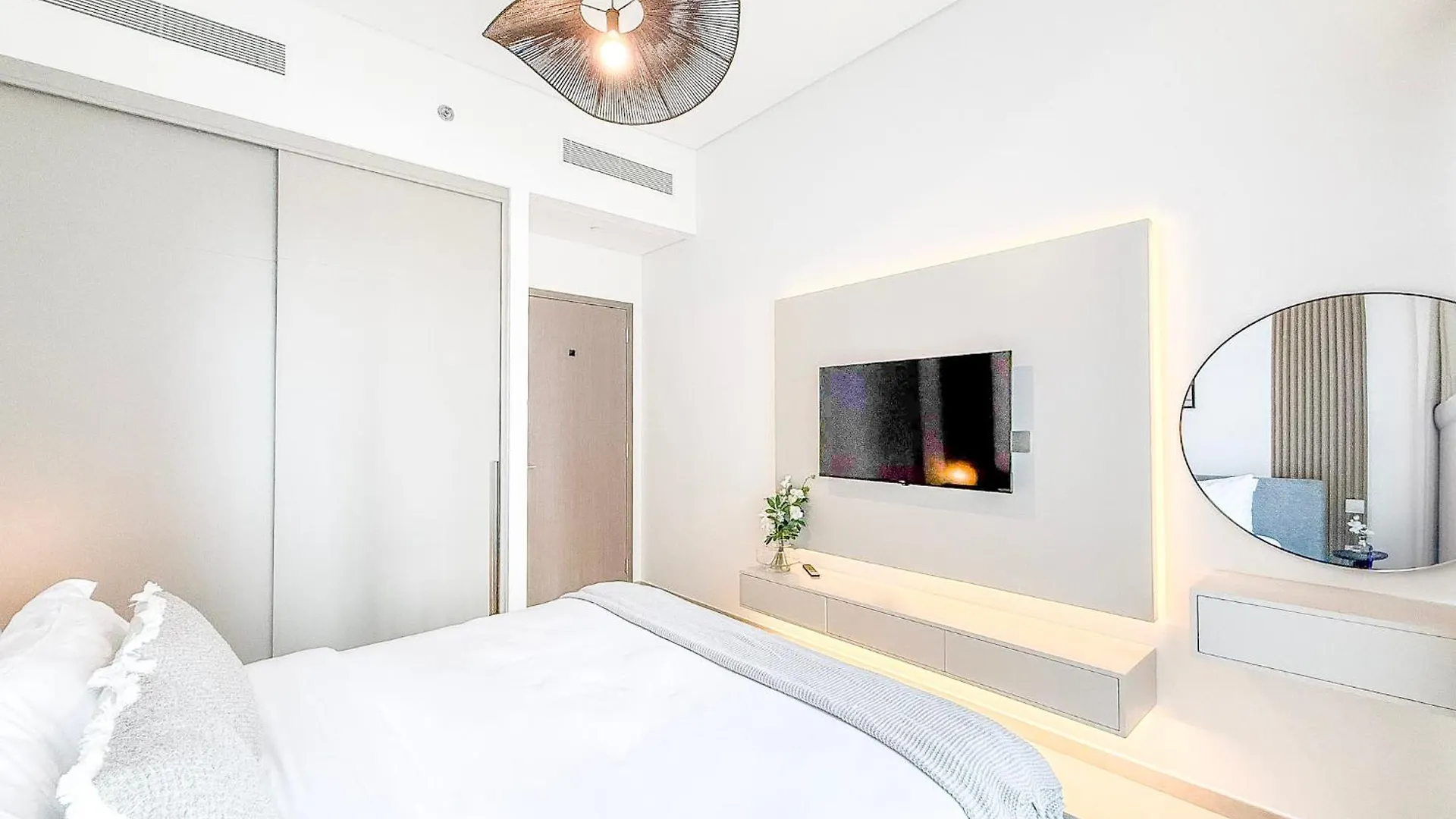 Grande Signature, 1Br, Infinity Pool & Gym, 5Min Walk To Dubai Mall Förenade Arabemiraten