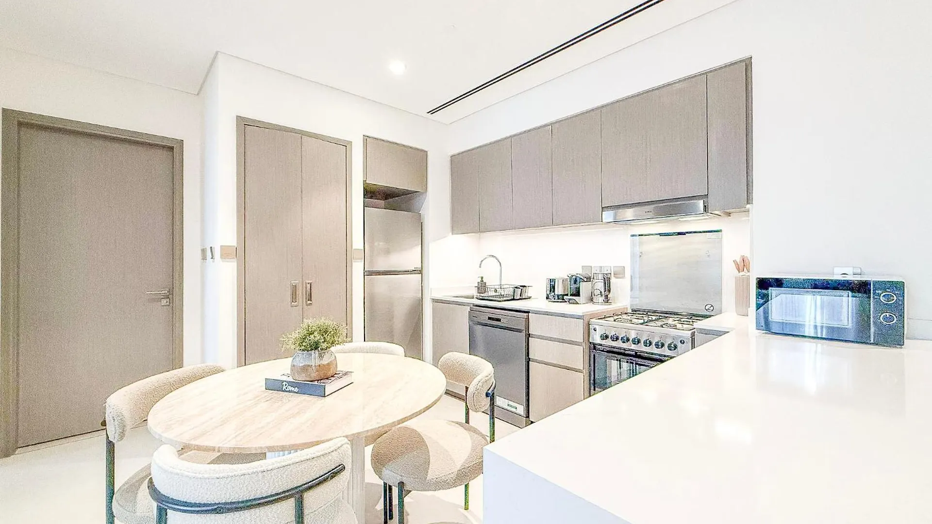 Grande Signature, 1Br, Infinity Pool & Gym, 5Min Walk To Dubai Mall 0*,
